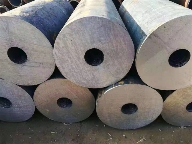 荆州厚壁热轧无缝钢管