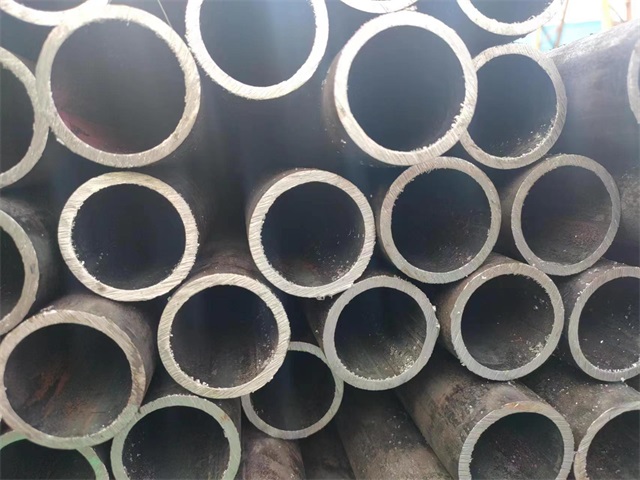 荆州10#结构用无缝钢管